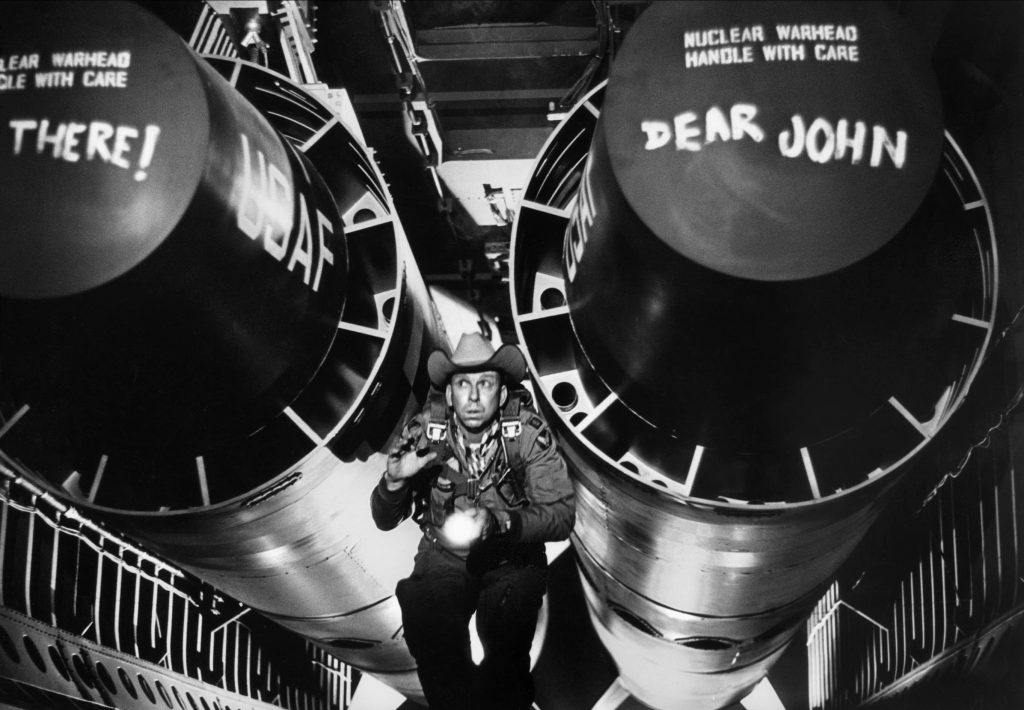 https://www.liveforfilm.com/wp-content/uploads/2020/03/strangelove-3-1024x710.jpg